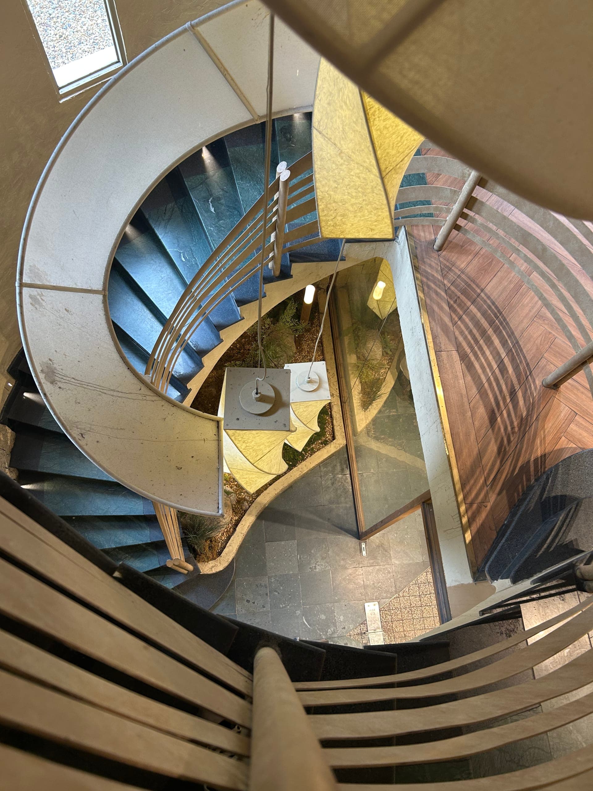 hovanhoa | gallery image