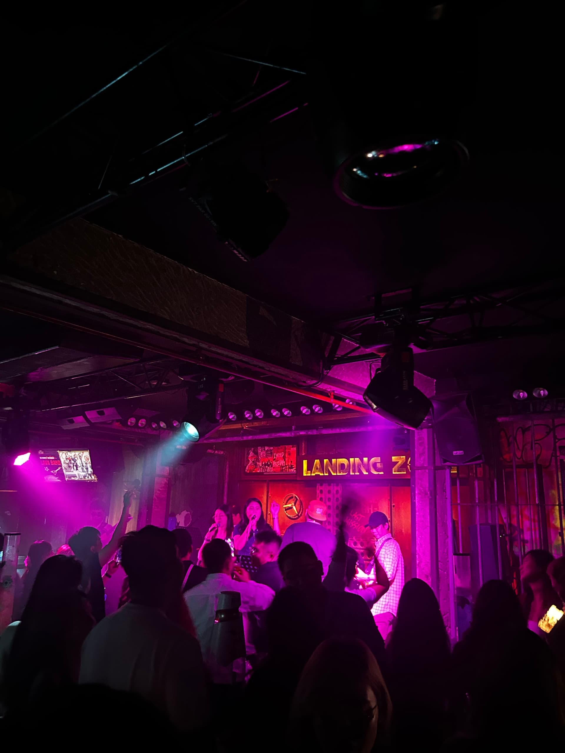 hovanhoa | gallery image